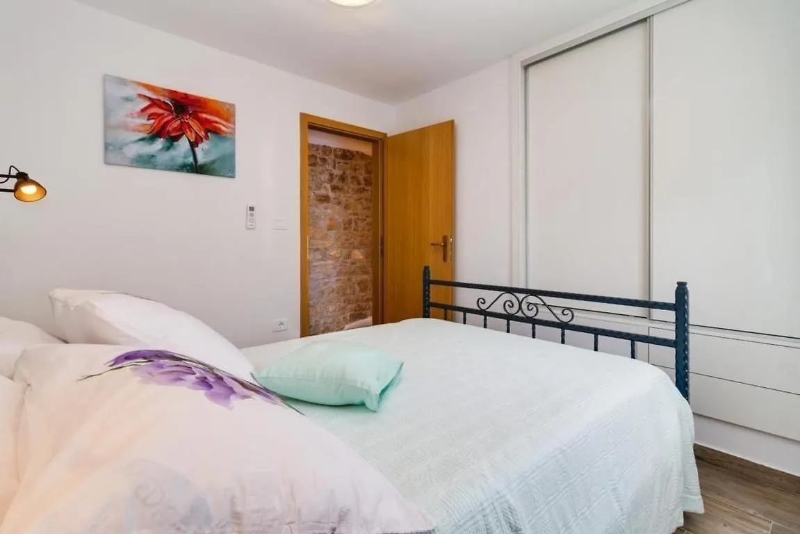 Holiday home Villa Zoro Mit Schoenen Garten Und Privatem Pool Pazin