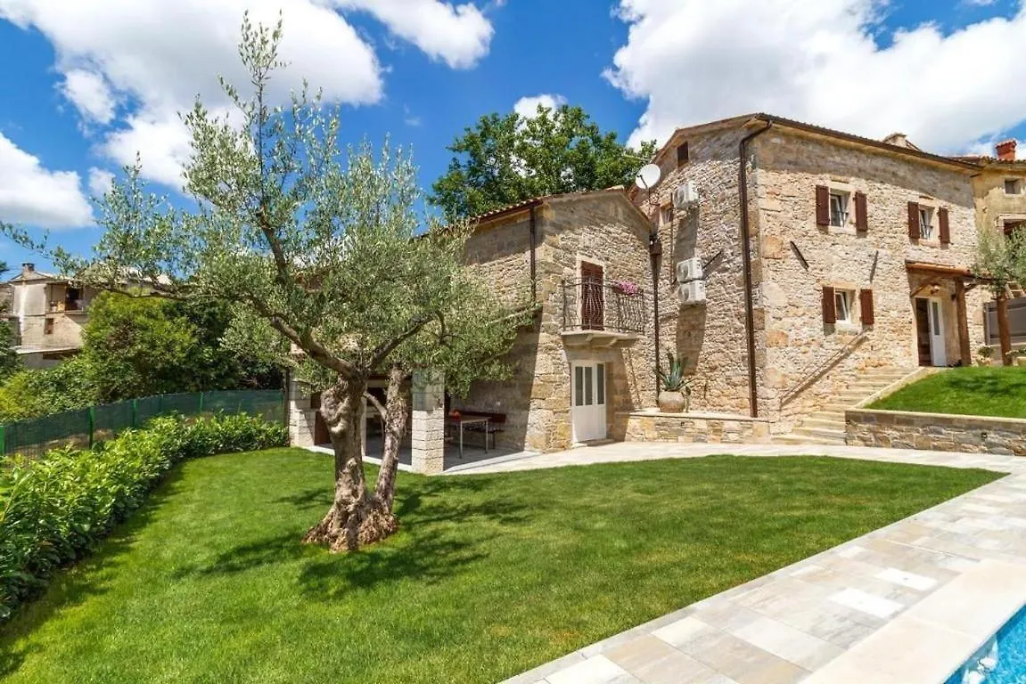 Villa Zoro Mit Schoenen Garten Und Privatem Pool パジン 0*,  クロアチア