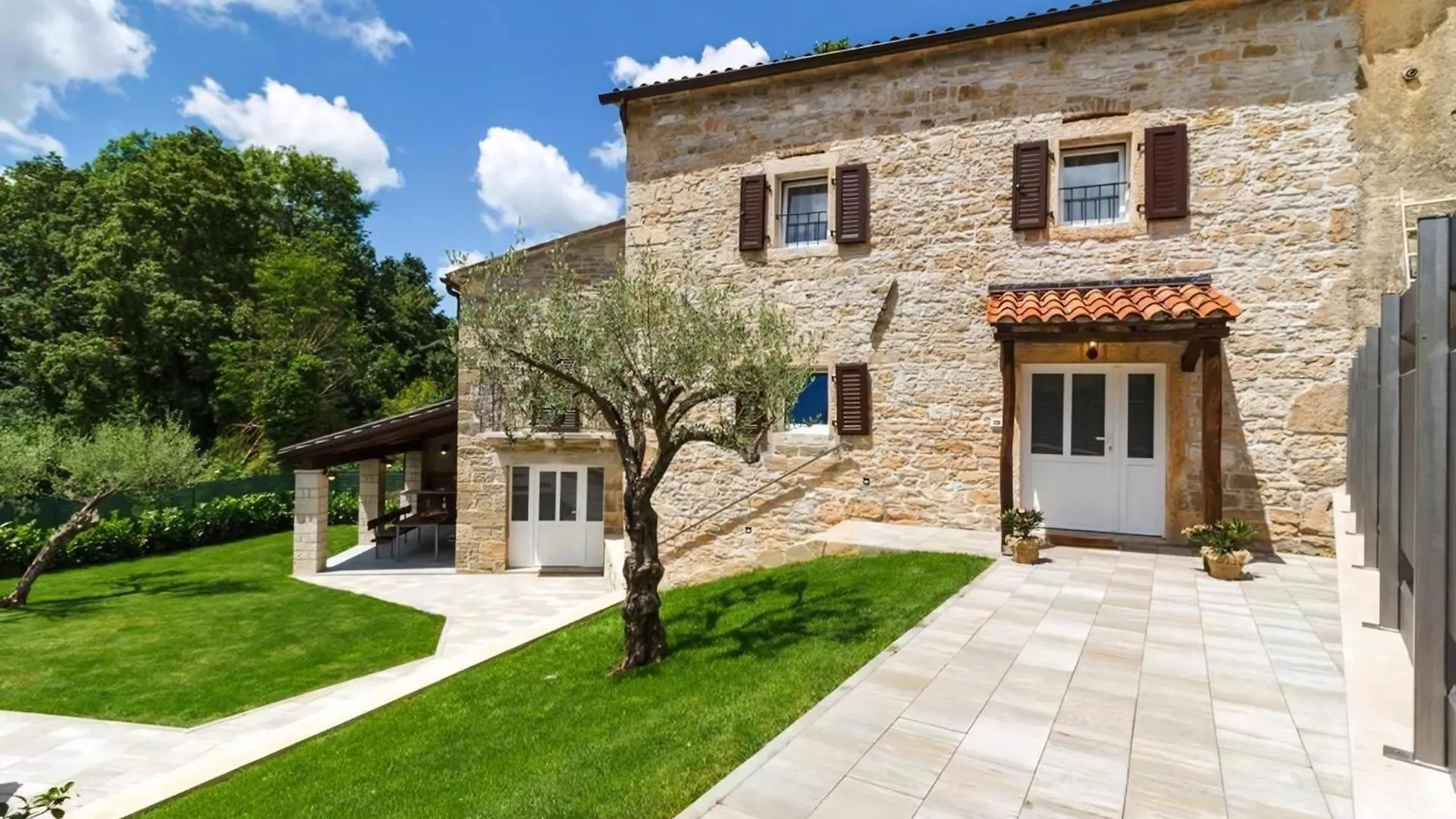 Holiday home Villa Zoro Mit Schoenen Garten Und Privatem Pool Pazin