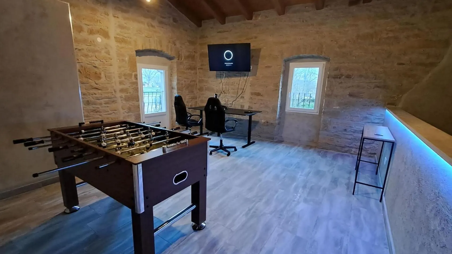 Villa Zoro Mit Schoenen Garten Und Privatem Pool Pazin Holiday home