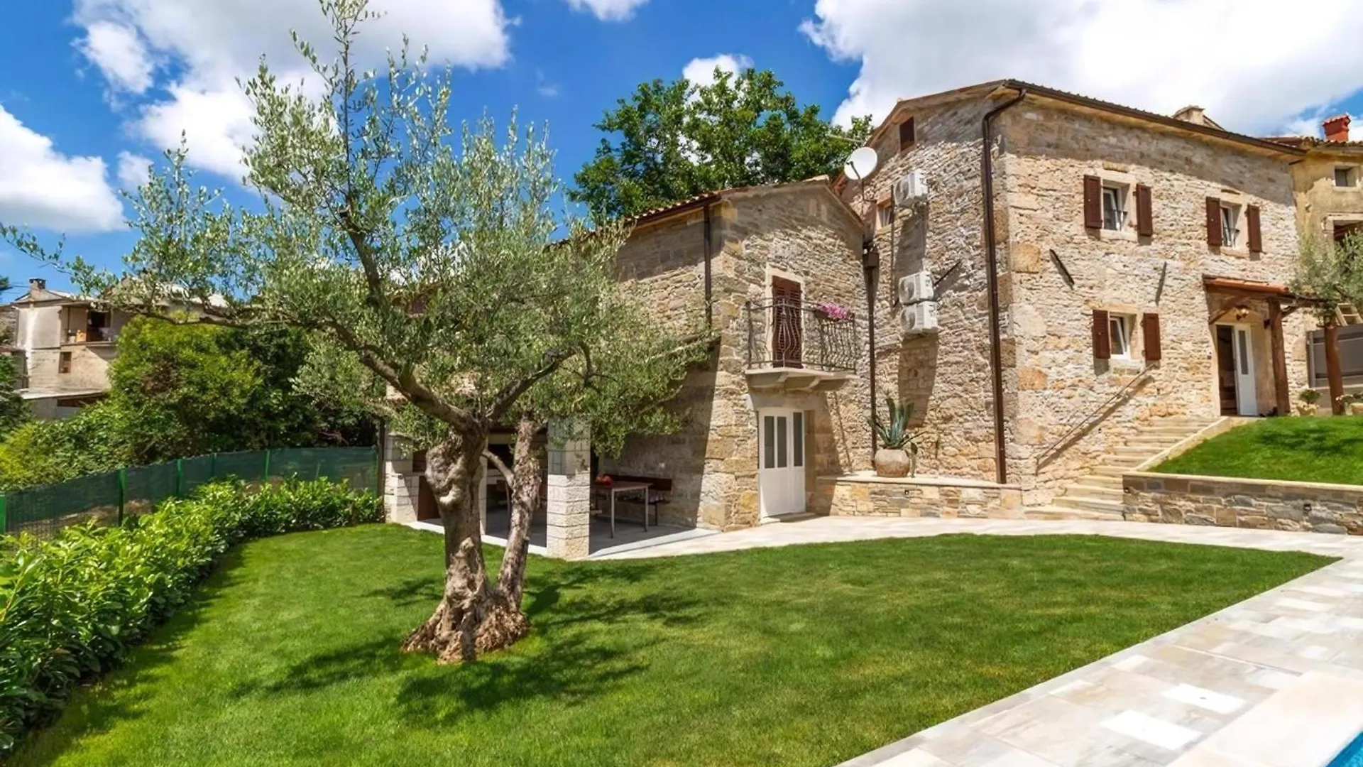 Villa Zoro Mit Schoenen Garten Und Privatem Pool Pazin 0*,  Croatia